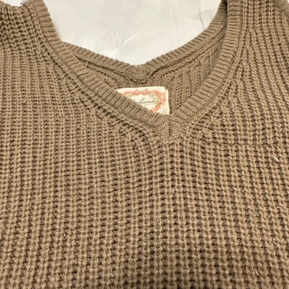 Sweater - Picture 3 of 4